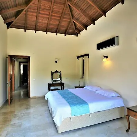 Villa Peaceful With Jacuzzi And Private Pool In *