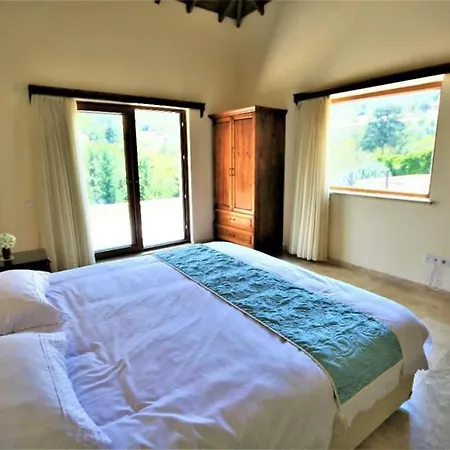 Villa Peaceful With Jacuzzi And Private Pool In