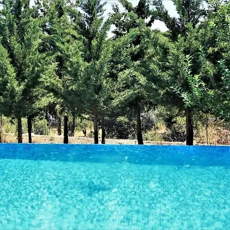 Villa Peaceful With Jacuzzi And Private Pool In