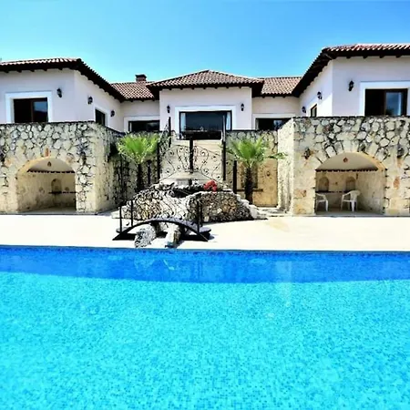 Peaceful With Jacuzzi And Private Pool In